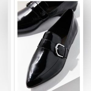 Pre-Owned Vagabond Katlin Patent Leather Loafer.  Black.  Size 7/37.